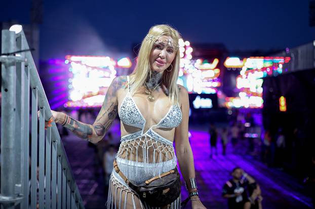 Split: Prvi koji su ušli na Ultru čekaju prve nastupe DJ-a