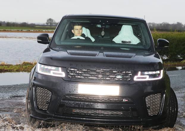 Manchester United team arrives for training - UK