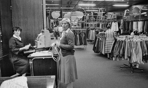 Zbogom, NAMA!: 'Odrastali smo s tom trgovinom, a sad su od nje ostale samo prazne police'