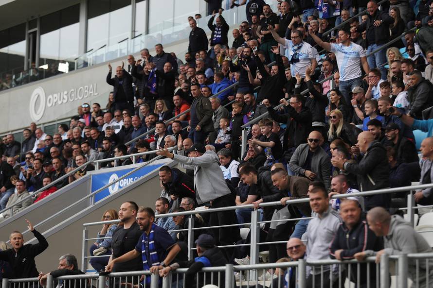 Osijek: Navijači na utakmici finala SuperSport Hrvatskog nogometnog kupa između Dinama i Rijeke