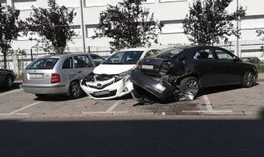 Krš i lom u Zagrebu: Sudarila se dva auta, još neki oštećeni