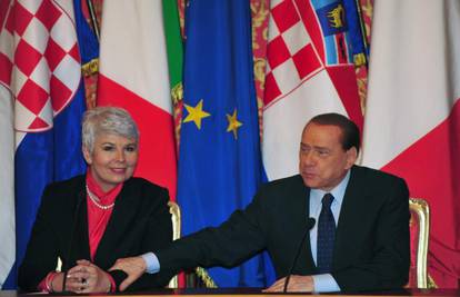 Silvio Berlusconi izbjegava sud pa dolazi i u Hrvatsku