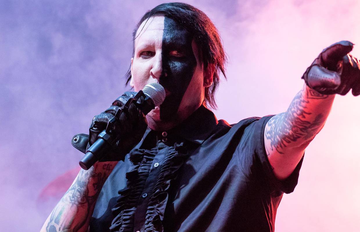 Manson bi mogao u zatvor na godinu dana jer je mučki napao snimateljicu: 'Pljuvao je na nju'