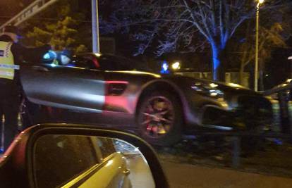 Snimka iz Dubrave: Slupao je automobil vrijedan milijun kuna