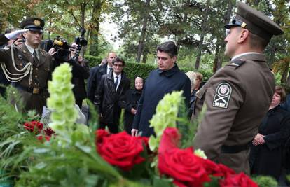 Milanović, Leko i Josipović su položili vijence Borisu Špremu