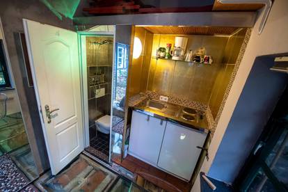 Bremen's smallest house for sale