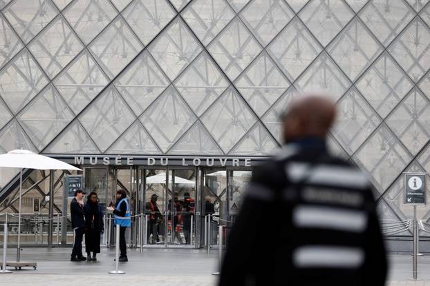 The Louvre Museum remains closed on day after robbery