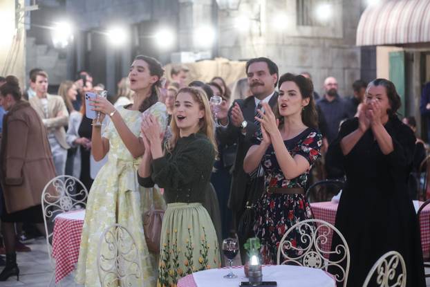 Zagreb: Obilazak kulisa i druženje s glumcima nove serije Divlje p?ele