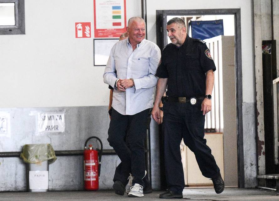 Zagreb: Policija dovodi Hrvoja Petrača u prostorije USKOK-a