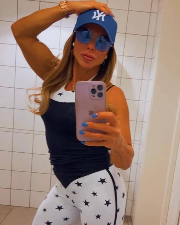 FOTO Ovako izgleda baka (55) koja je spavala s 800 frajera, a sada ljubi 20 godina mlađeg