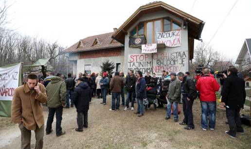 Odgodili deložaciju, bagerist odbio rušiti: 'Nema tih para...'