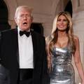 FOTO Melania Trump zasjala u novogodi&scaron;njoj no&cacute;i: Zbog skupih &scaron;tikli dekolte pao u drugi plan