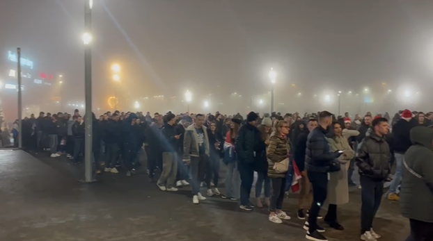 FOTO/VIDEO Stvaraju se gužve ispred Arene uoči koncerta Marka Perkovića Thompsona