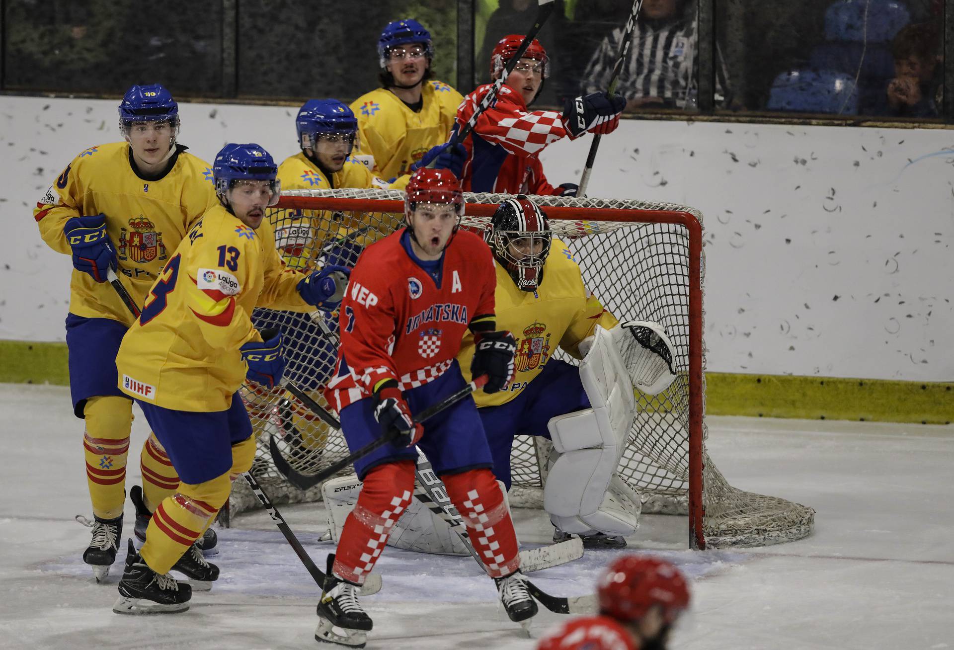 Zagreb: Svjetsko prvenstvo Divizije II skupine A u hokeju na ledu: Hrvatska - Španjolska
