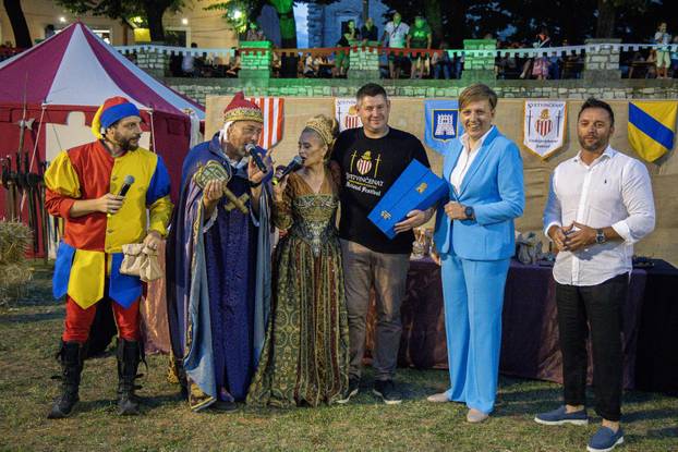 Otvoren je  13. Srednjovjekovni festival u Svetvinčentu