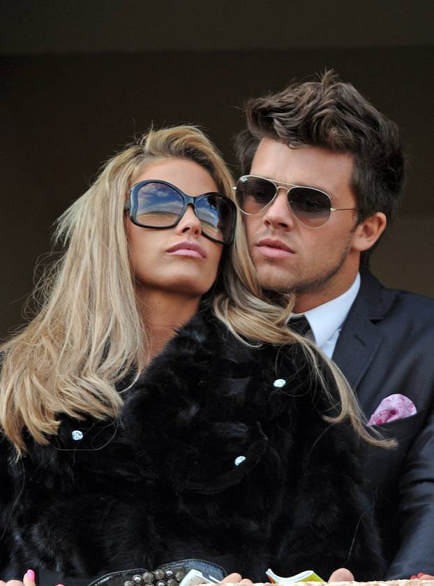 Cheltenham: Poznati na konjskim utrkama Cheltenham Race Festival 