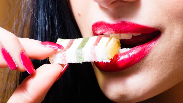 Zubari nikad ne bi jeli ovih 13 namirnica, a ne bi ni vi trebali