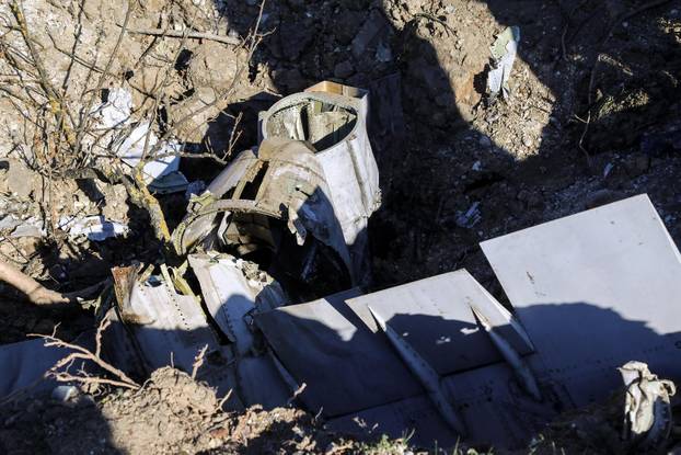 Zagreb: Premijer Andrej Plenković i  nadležni članovi Vlade obišli su mjesto pada besposadne letjelice