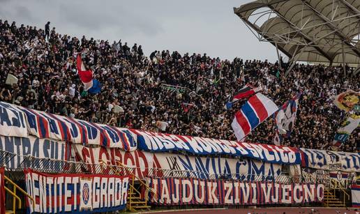 Navija&ccaron;i Hajduka: 'Sami sebi najve&cacute;i neprijatelji', 'Neka plate po&ccaron;initelji', 'Polovica &Scaron;oti&ccaron;eka'