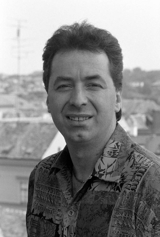 Zagreb: Pjevač Tomislav Ivčić, srpanj 1990.