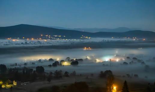 FOTO Mjesto Bisko je 'nestalo' pod gustom maglom, Karlovac je izgledao kao u bajci...