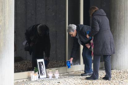 FOTO Obožavatelji se opraštaju od Massima Savića  u Zagrebu