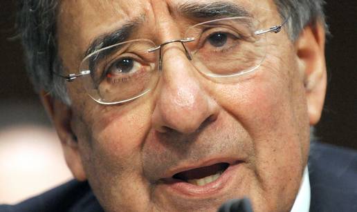 Zapalio se na pisti vojne baze, htio ubiti američkog ministra?