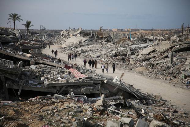 Ceasefire delayed between Israel and Hamas over the hostage list