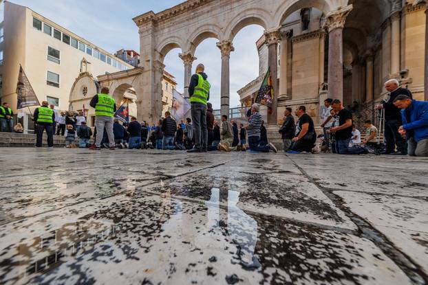 Split: Molitelji na Peristilu okupili su se i ove prve subote u mjesecu