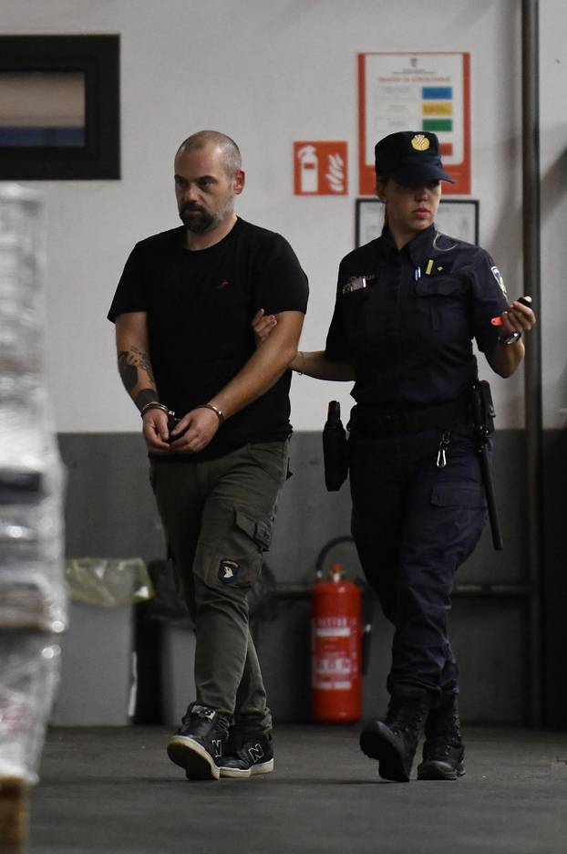 Zagreb: Privođenje uhićenih u Hrvatskim šumama