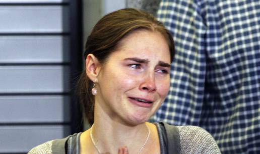 Amanda Knox stigla u Seattle, imala je doček na aerodromu