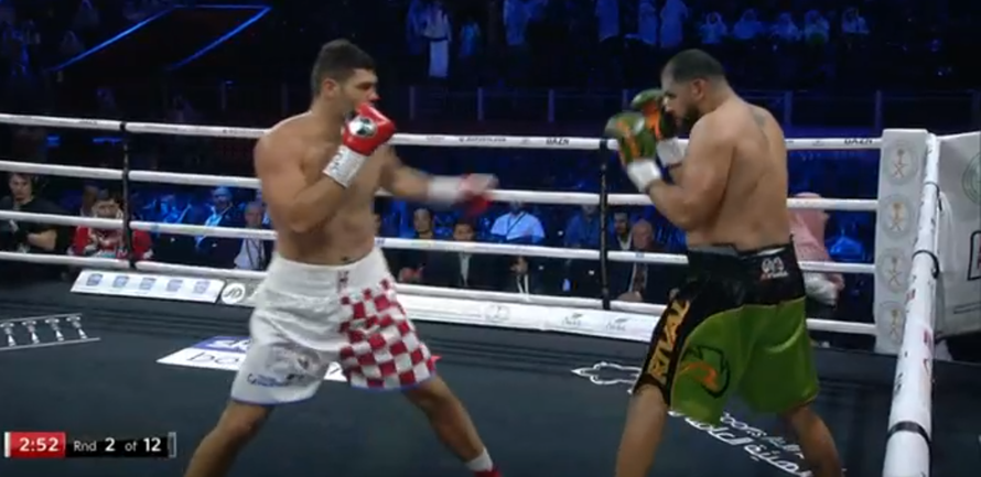 Sijevnula je desnica: Hrgović nokautirao Molinu u 3. rundi!
