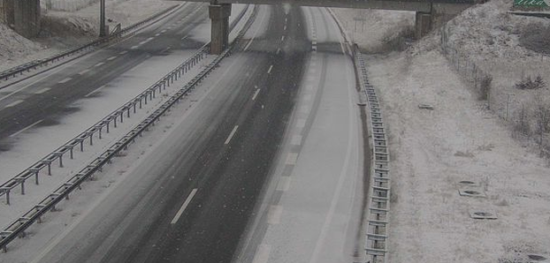 FOTO Pada na Sljemenu, ima ga i na cestama: Pogledajte kako se Hrvatska bijeli na Badnjak!