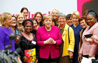 Merkel: 'Bundestag je poput parlamenta Južnog Sudana'
