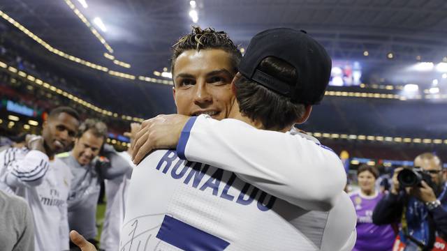 Real Madrid's Cristiano Ronaldo celebrates winning the UEFA Champions League Final with family