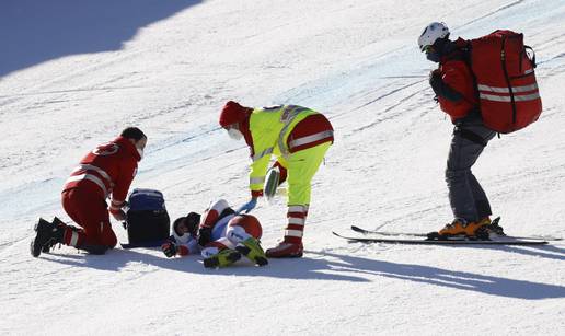 Ursu slomljena desna ključna kost, ima prijelom ligamenata desnog koljena i potres mozga!