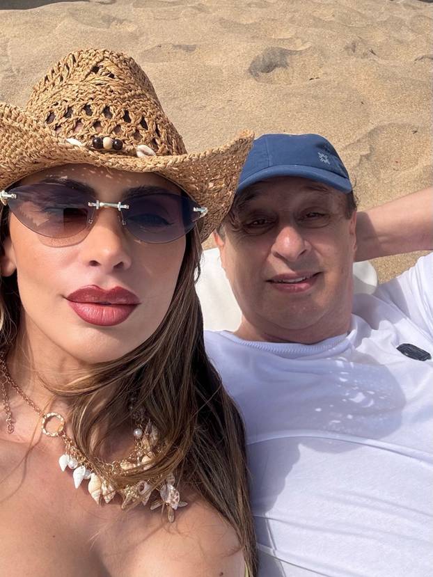 FOTO Vodio brazilski nogomet, sad ljubi 53 godine mlađu: 'Svaki dan naučim nešto novo...'