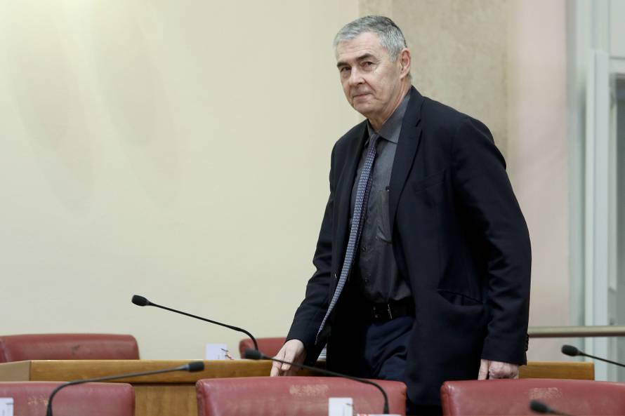 'Zbog Konvencije ćemo ubrzo  trebati šest zahoda u Saboru'