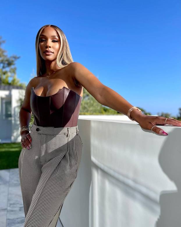 Što je ovo? Gospođa LeBron voli krpice koje više toga otkrivaju