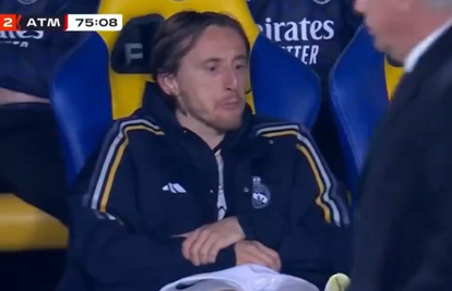VIDEO Modrić htio pljunuti pa ugledao Ancelottija. Njegova reakcija nasmijala je sve...