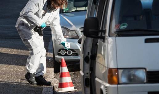 Otrovali se? Radnicima pozlilo dok su iskrcavali cipele iz Kine