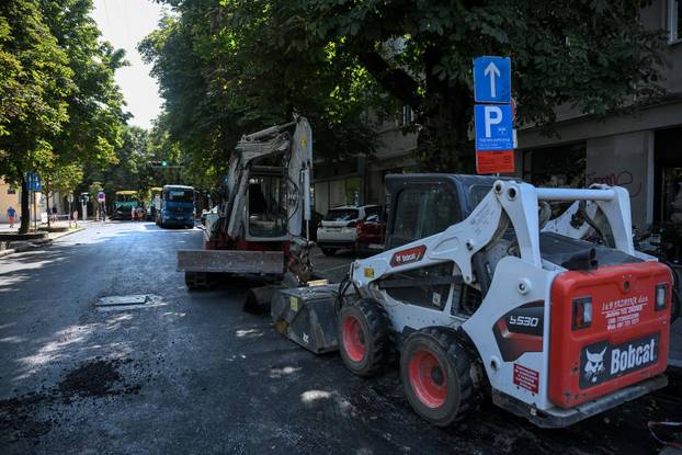 Zagreb: Obnova kolnika u Prilazu Gjure Deželića
