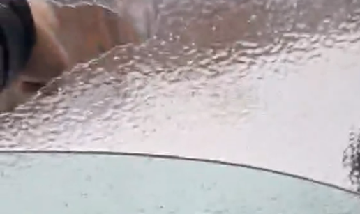 VIDEO Zaledili se auti u  Opatiji: 'Nikad nisam vidjela ovako &scaron;to'