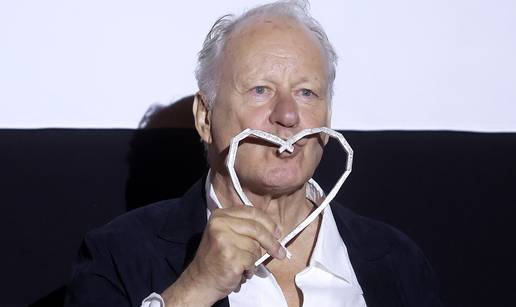 Stellanu Skarsgardu uručeno je prvo Počasno srce ovogodišnjeg Sarajevo Film Festivala...