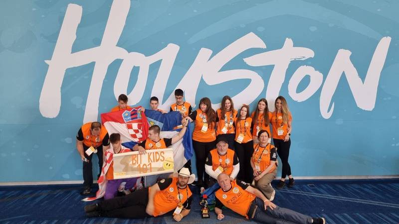 Veliki uspjeh za robotičare iz Pule, osvojili su nagradu na natjecanju u Houstonu