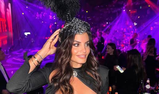 FOTO Tko je fatalna brineta koja je osvojila srce Stipe Drviša?