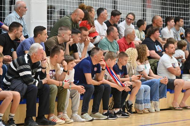 Makarska: Donatorska utakmica veterana Hajduk - Dinamo za Mladena Bartolovića