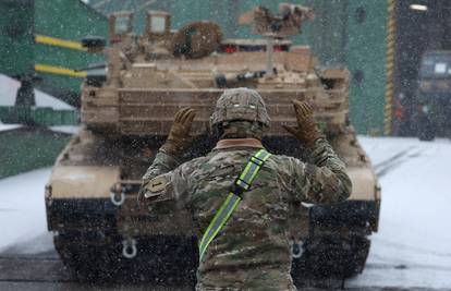 Poljska potpisala ugovor o kupnji 116 američkih tenkova