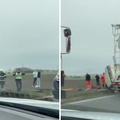 VIDEO U prometnoj nesreći kod Čepina prevrnuo se kamion: 'Čovjeka je poklopila kabina'
