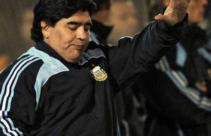 Diego Maradona 'šmugnuo' novinarima na aerodromu